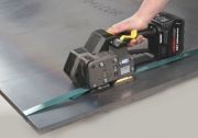 Outil de cerclage sur batterie pour feuillard plastique P330